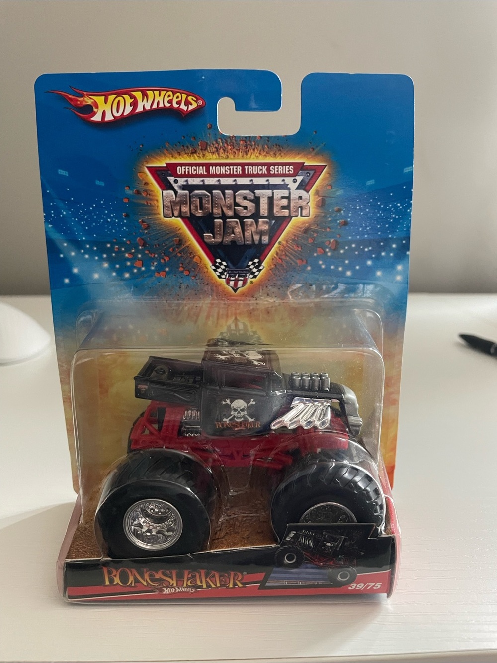 Hot wheels monster jam boneshaker truck